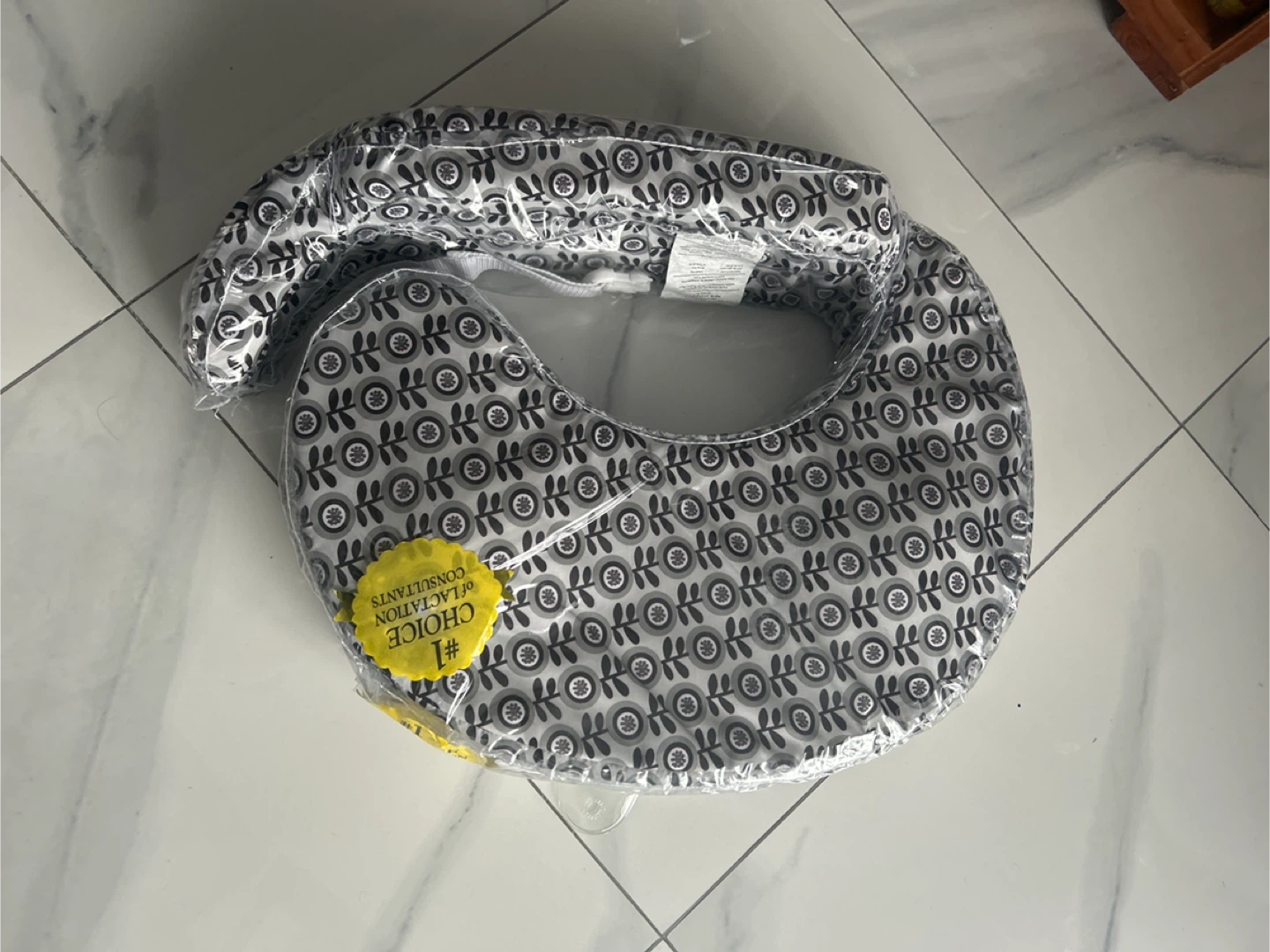 Boppy Nursing Pillow - photo 2
