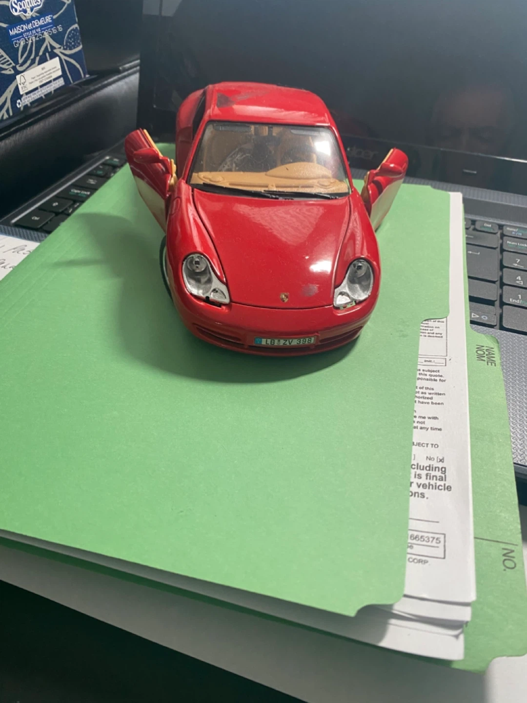Porsche 911 Carrera Red Diecast Model Car - photo 5
