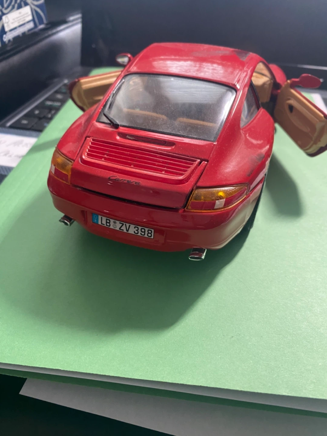 Porsche 911 Carrera Red Diecast Model Car - photo 3