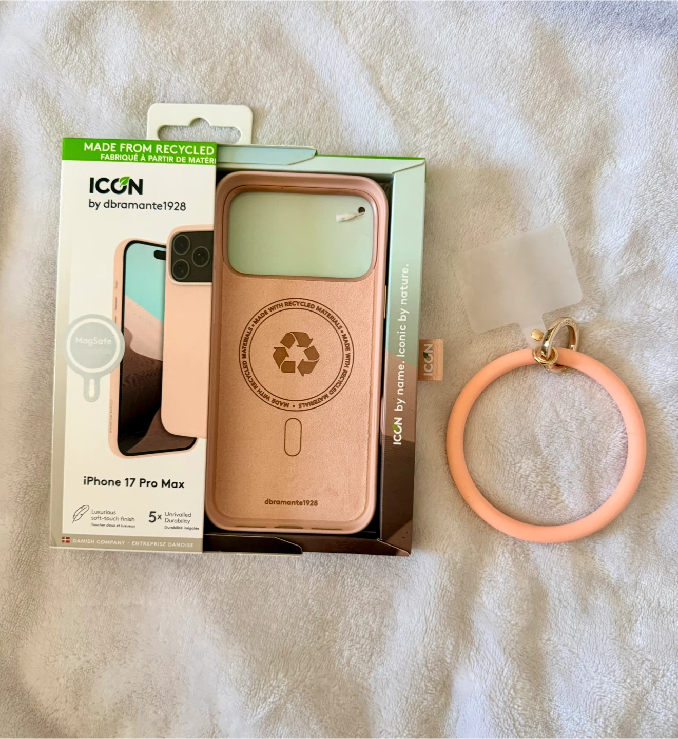 iPhone 17 Pro Max Case and bangle loop - photo 3