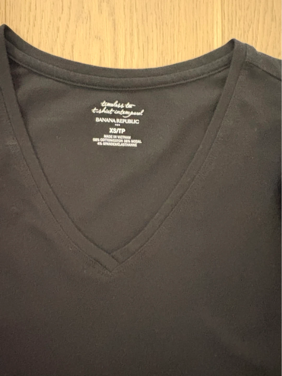 Banana Republic V-Neck T-Shirts (3 Pack) XS - photo 2