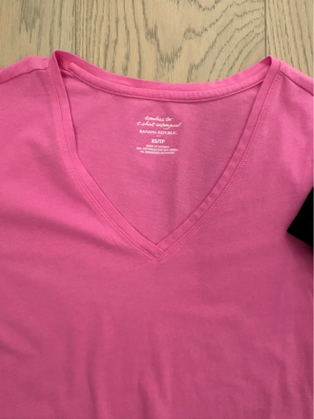 Banana Republic V-Neck T-Shirts (3 Pack) XS - photo 3