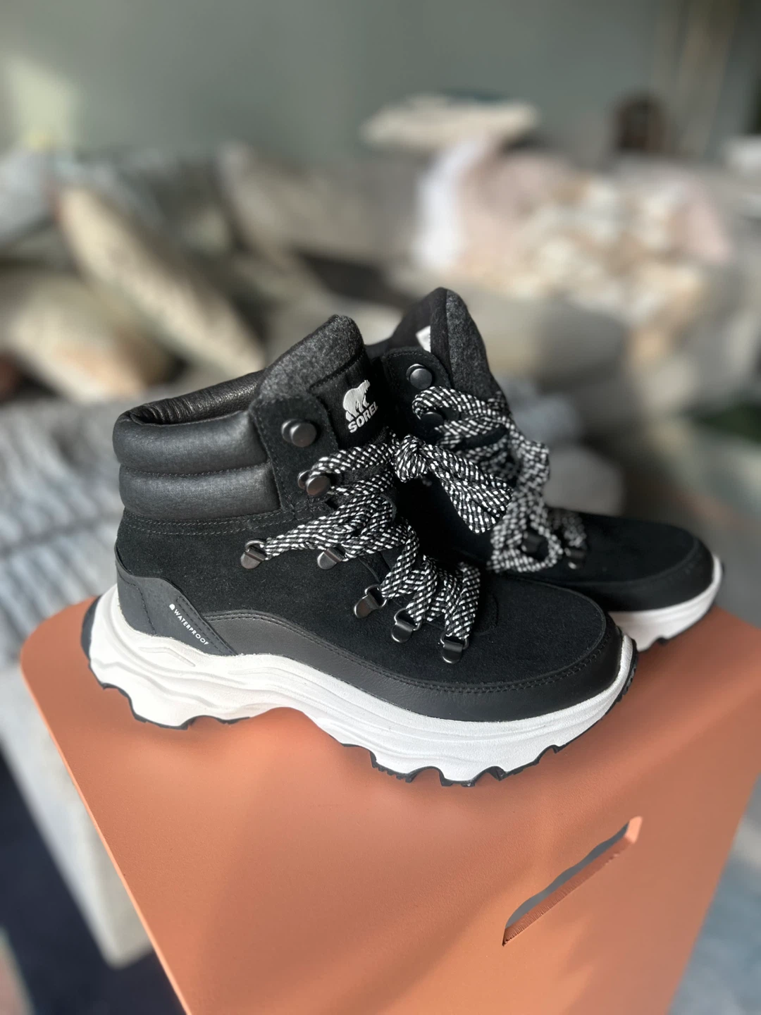 SOREL Women's Waterproof Winter Boots Size 8 Black