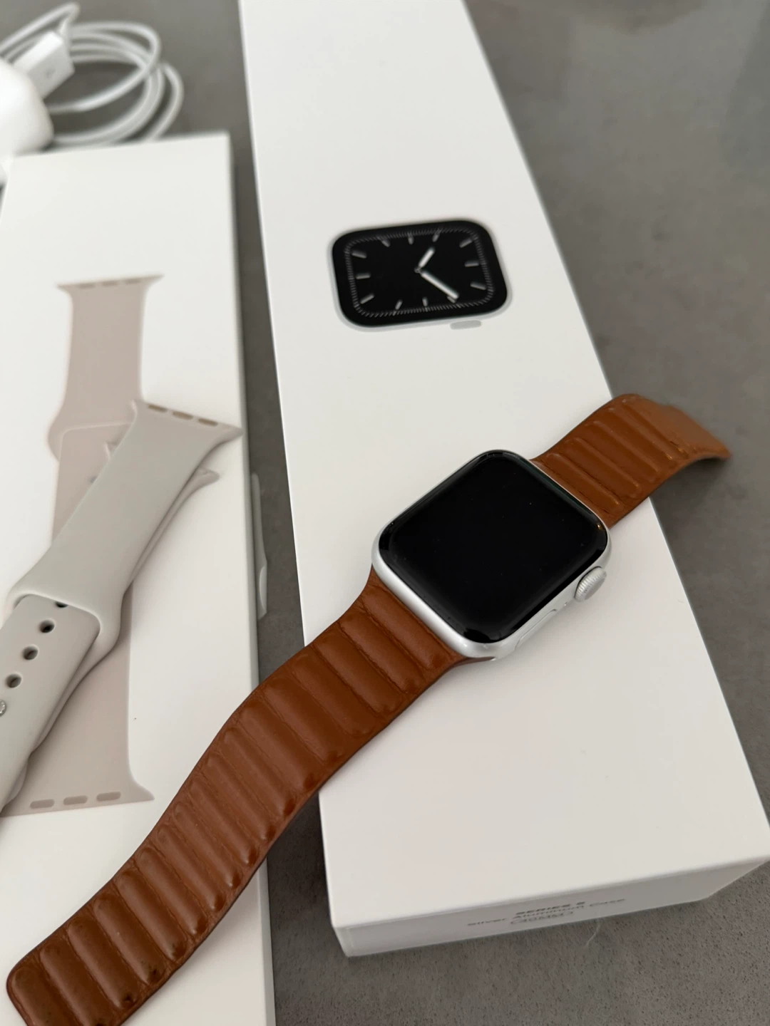 Apple Watch Series 5 40mm Silver Aluminum Case