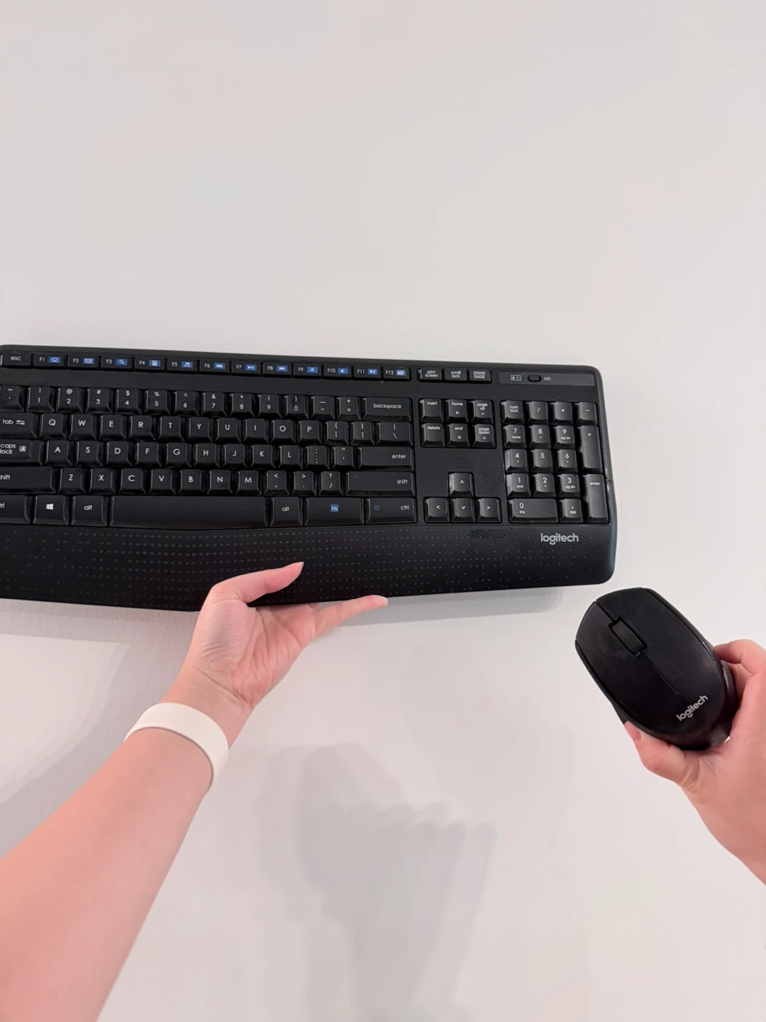 Logitech Wireless Keyboard and Mouse Combo