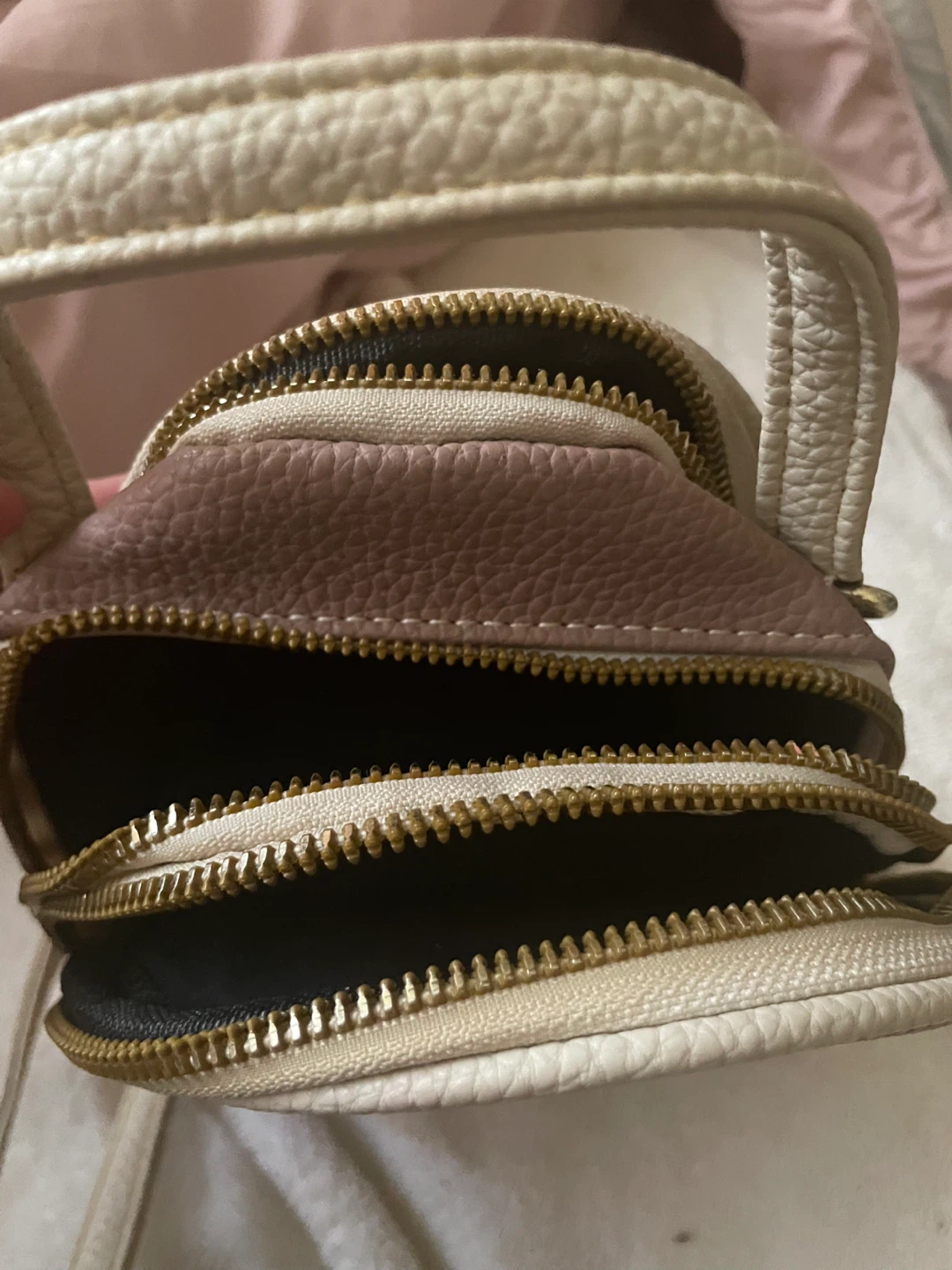 Small Pink cross bag with Bee Design - photo 2
