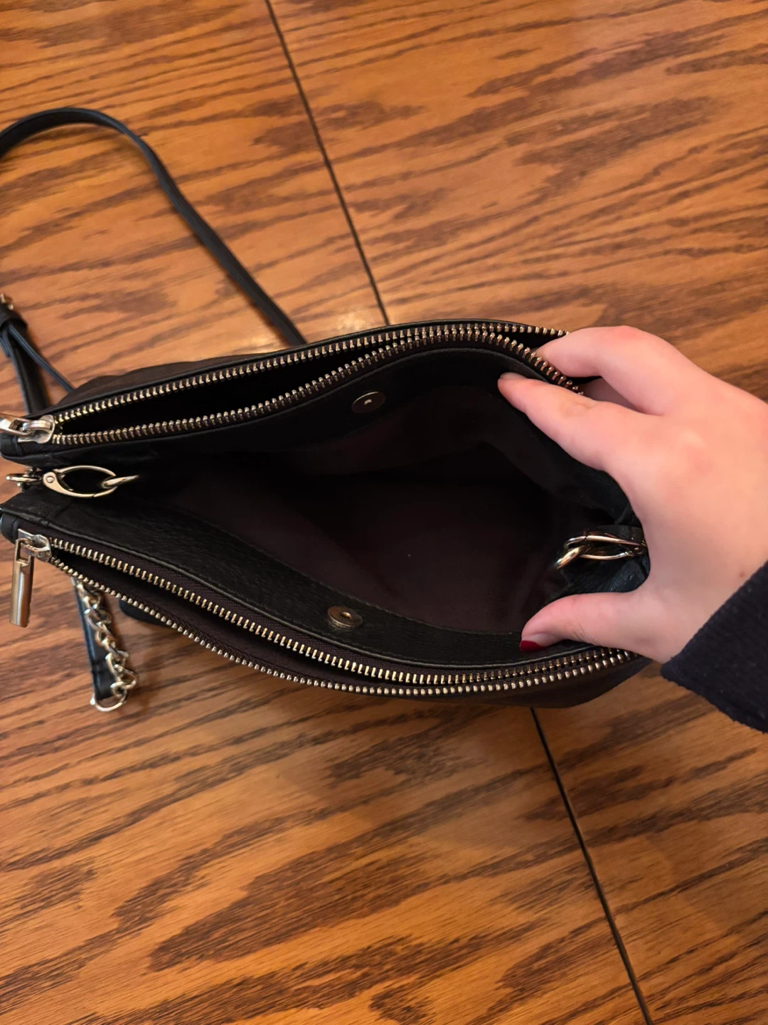 DANIER Black Leather Crossbody Bag - photo 4