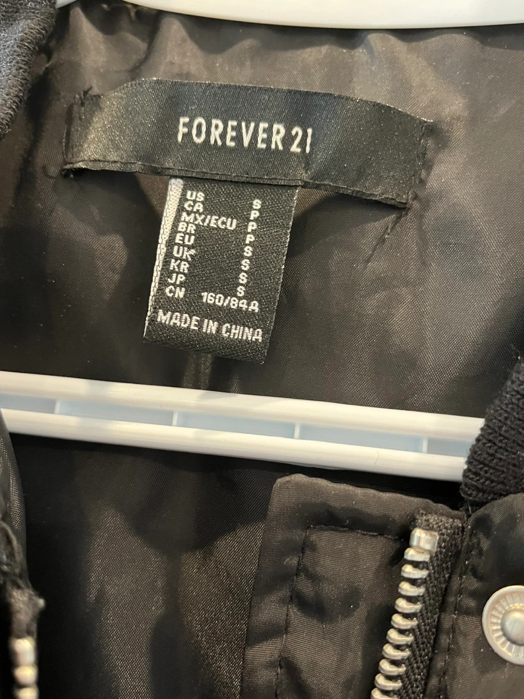 Forever 21 Black Puffer Bomber Jacket Size S - photo 4