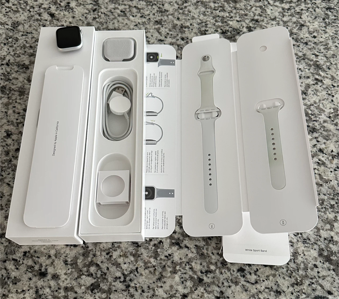 Apple Watch Series 4 (40mm) Silver Aluminum GPS