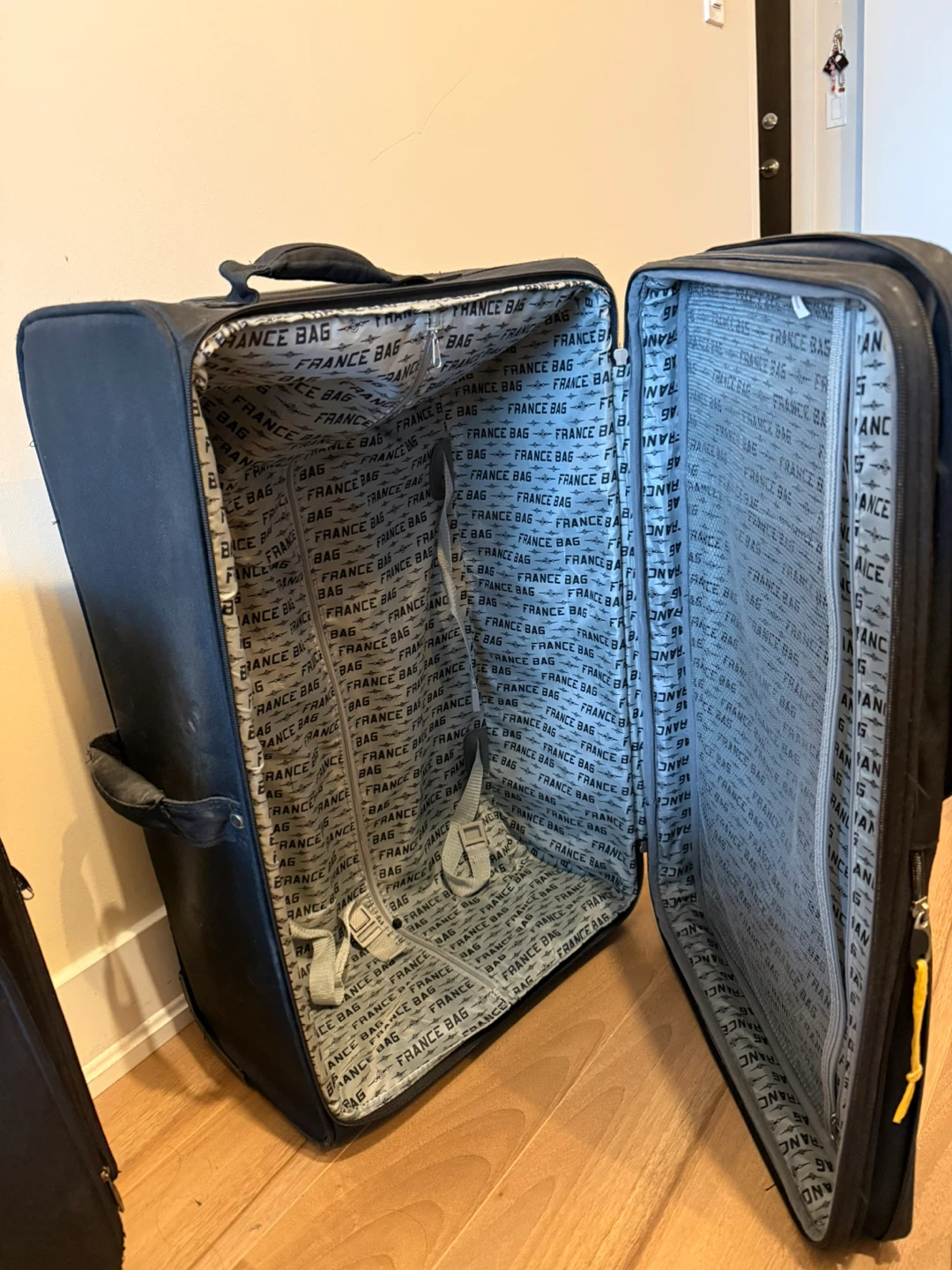 Large Black Rolling Suitcase - photo 2