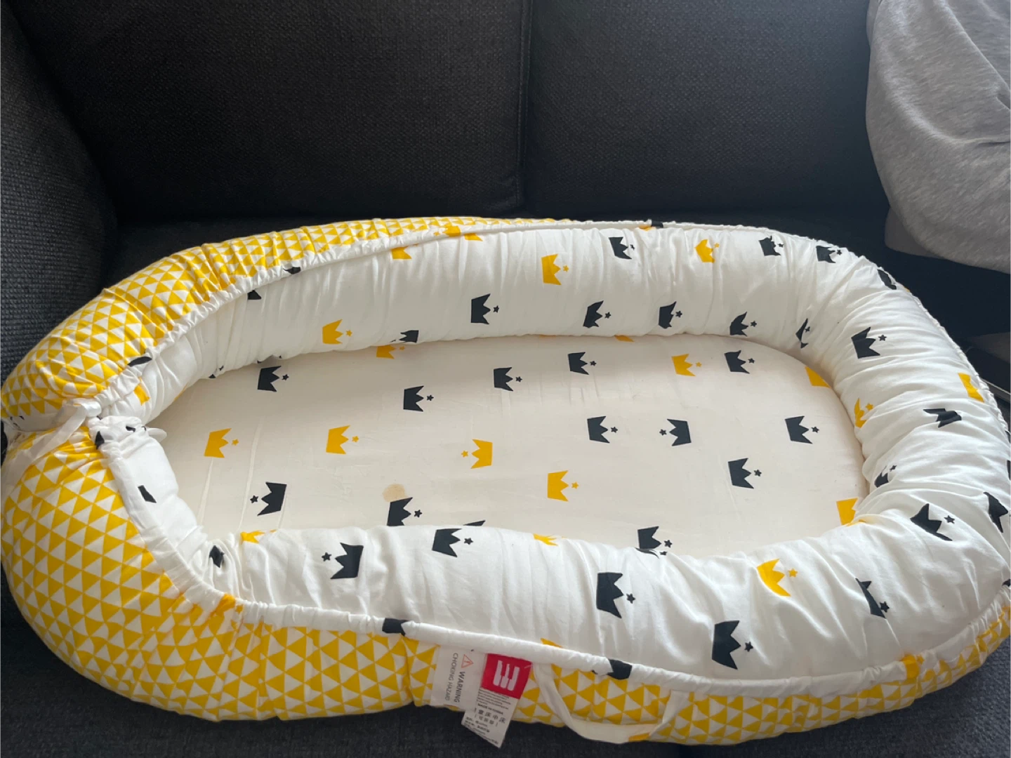 Baby Nest Lounger - Yellow Crown Print