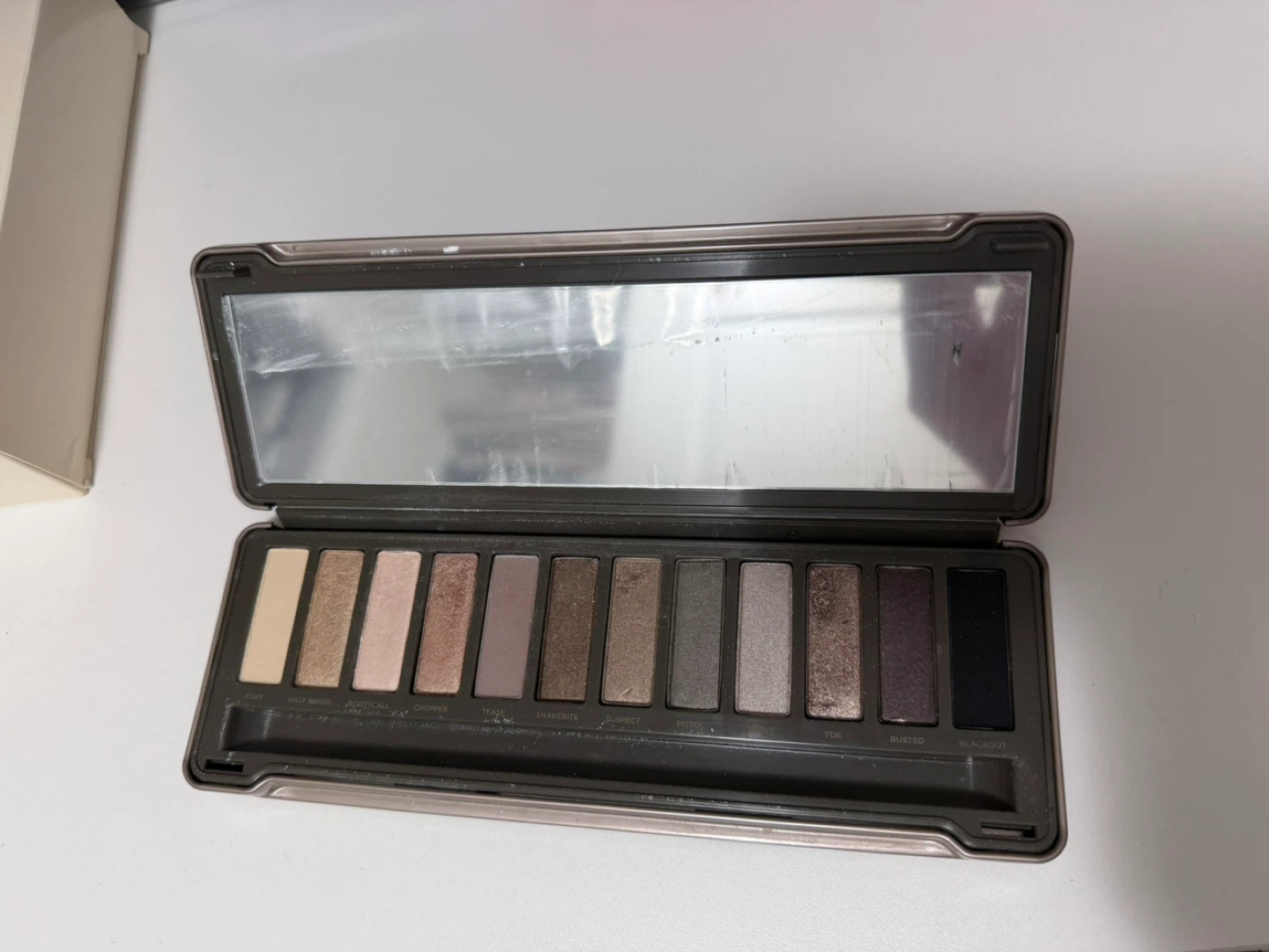 Urban Decay Naked 2 Eyeshadow Palette - photo 2