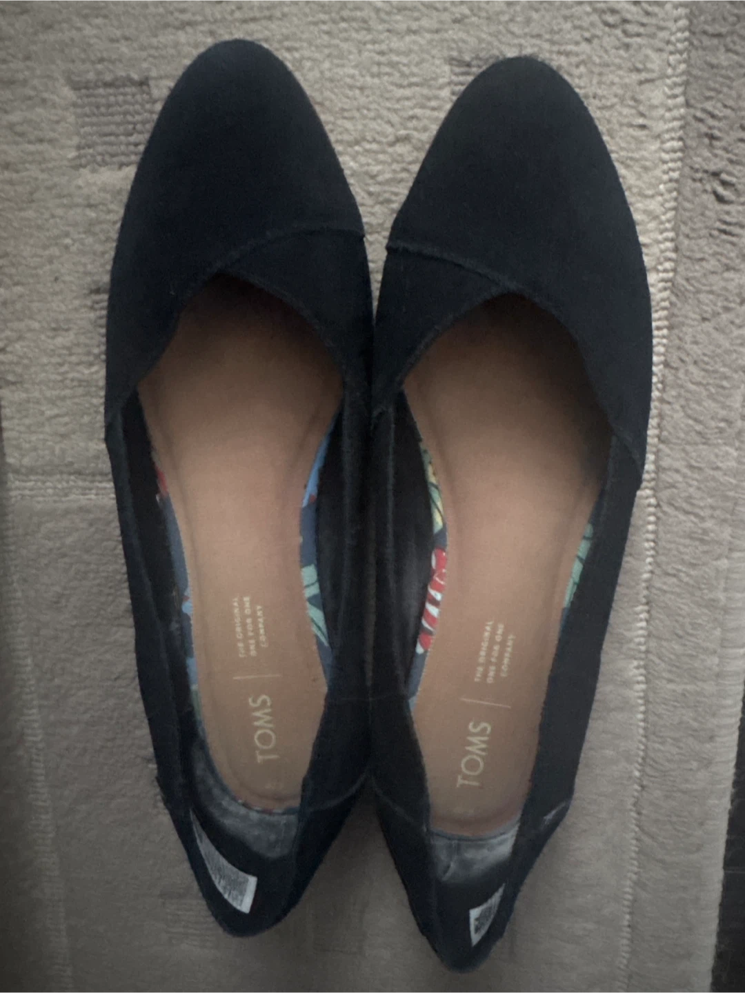 TOMS Women's Black Suede Ballet Flats - Size W9