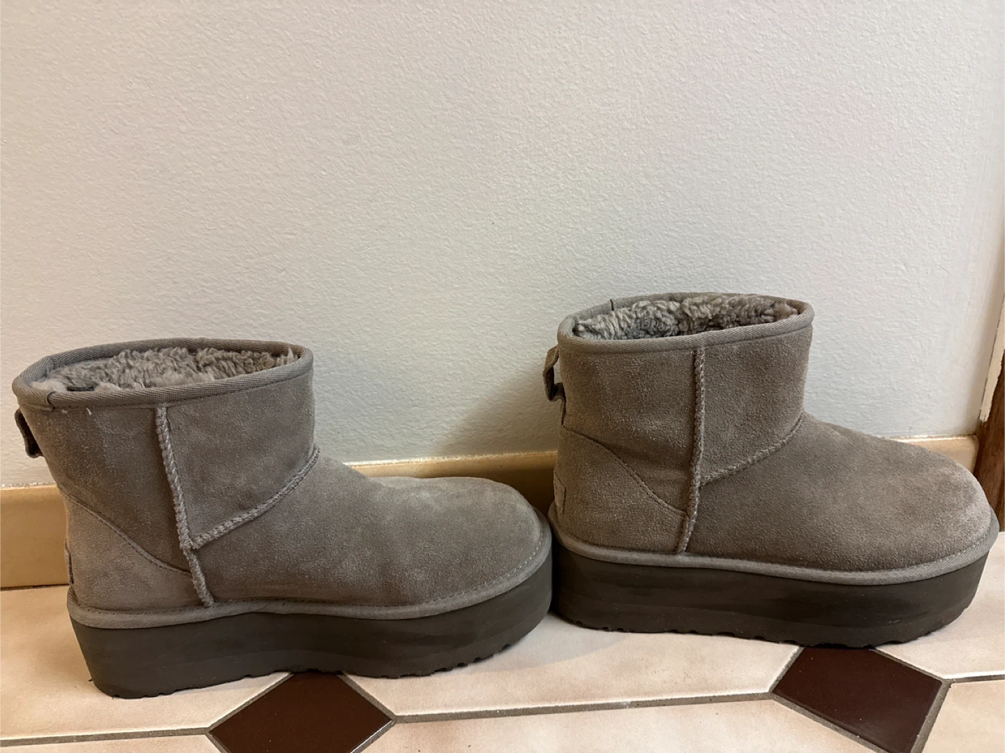 UGG Grey Suede Mini Platform Boots Size 8 - photo 5