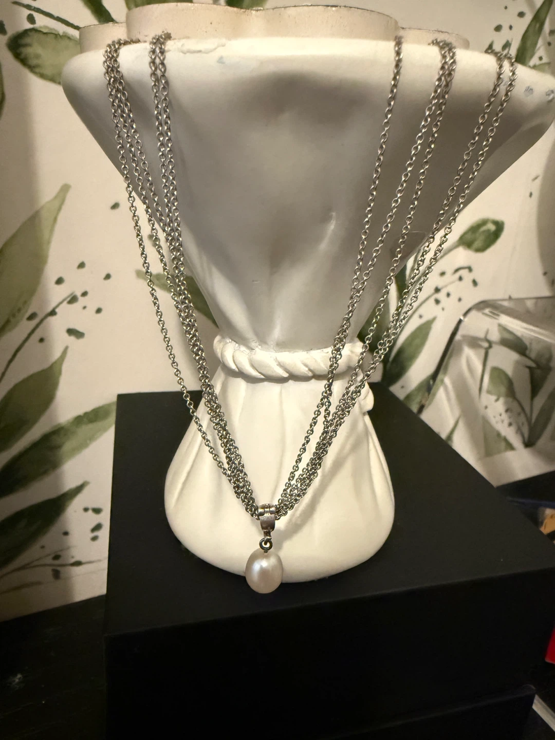 Tina tang  silver and pearl necklace