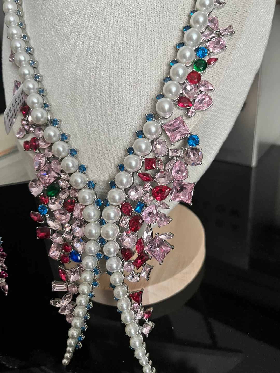 Pearl and Crystal Statement Necklace and Earrings Set - photo 2