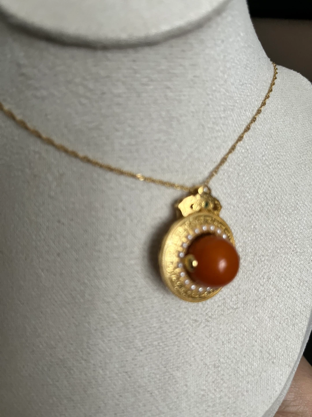 Gold Necklace with Amber Pendant - photo 2