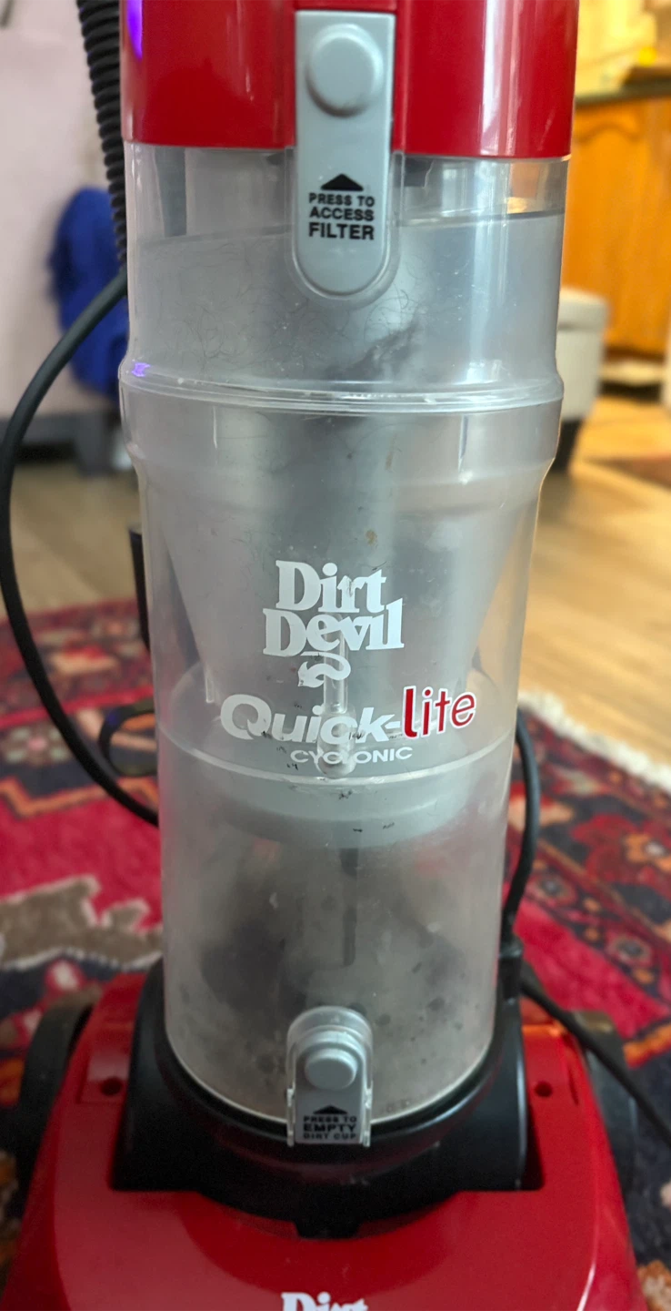 Dirt Devil Quick & Lite Bagless Vacuum Cleaner - photo 2