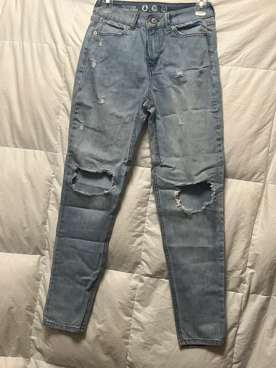 Women's Light Wash Distressed Jeans