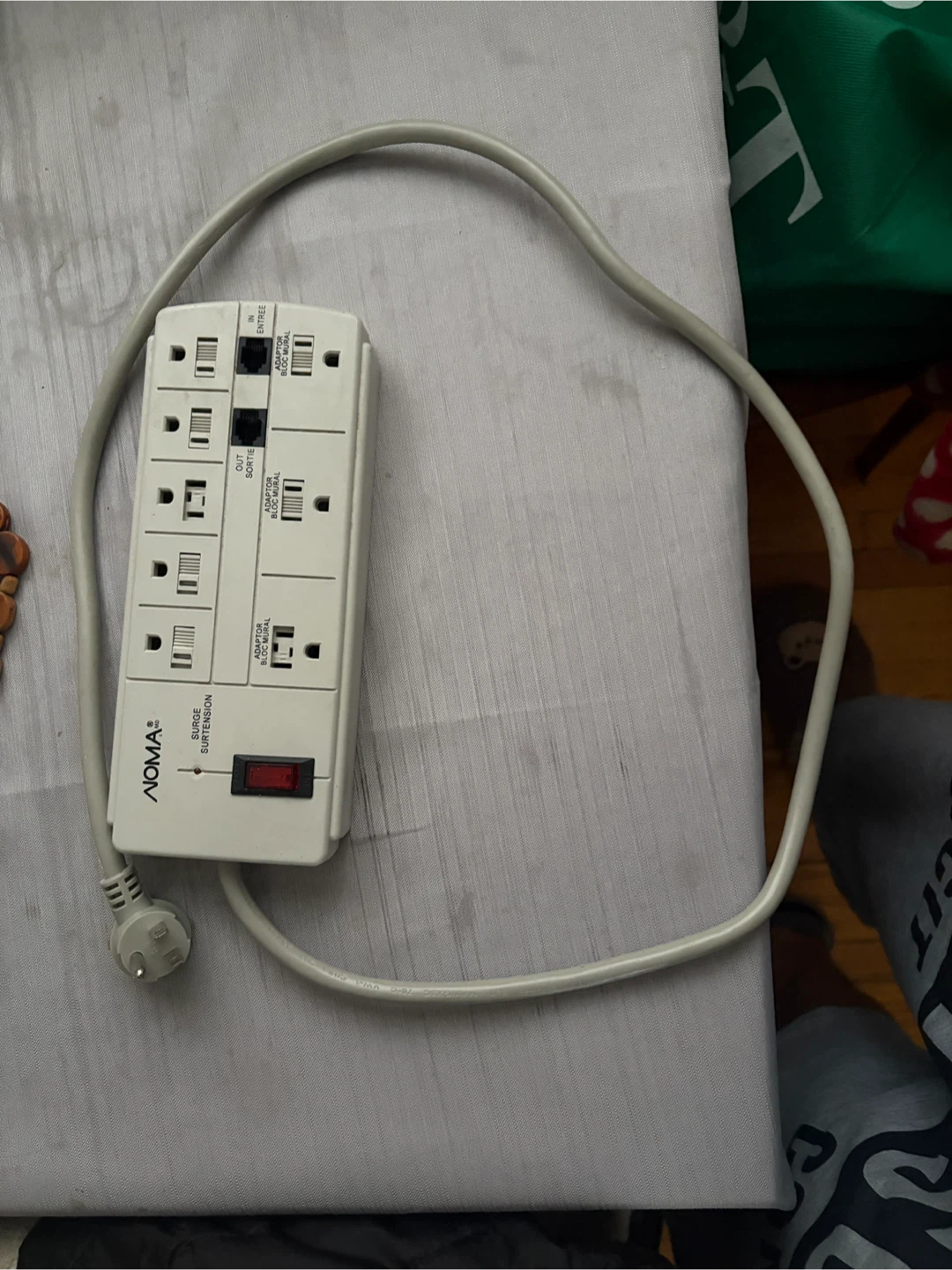 NOMA Surge Protector Power Bar with 6 Outlets