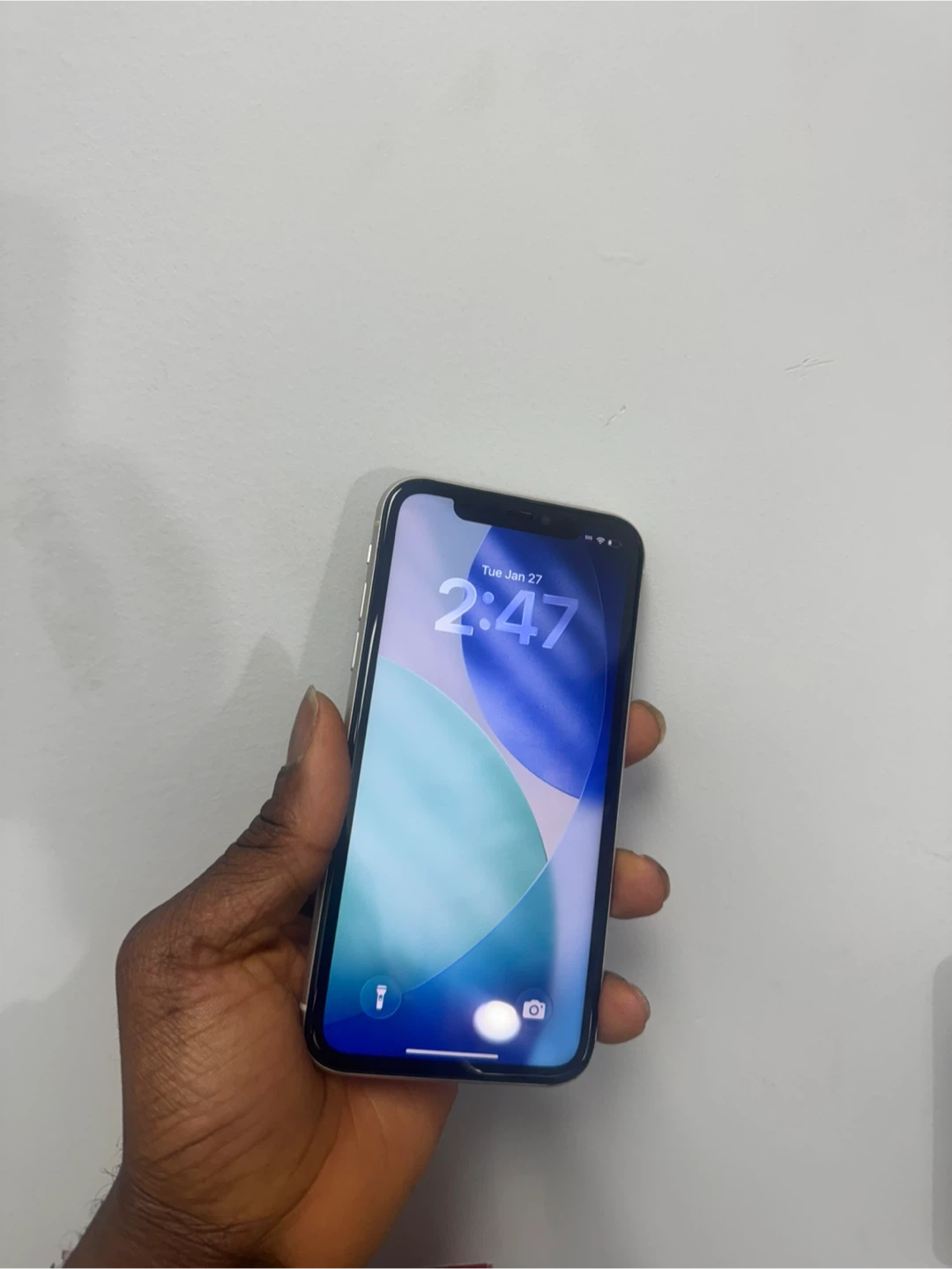 Apple iPhone 11 - White - photo 2