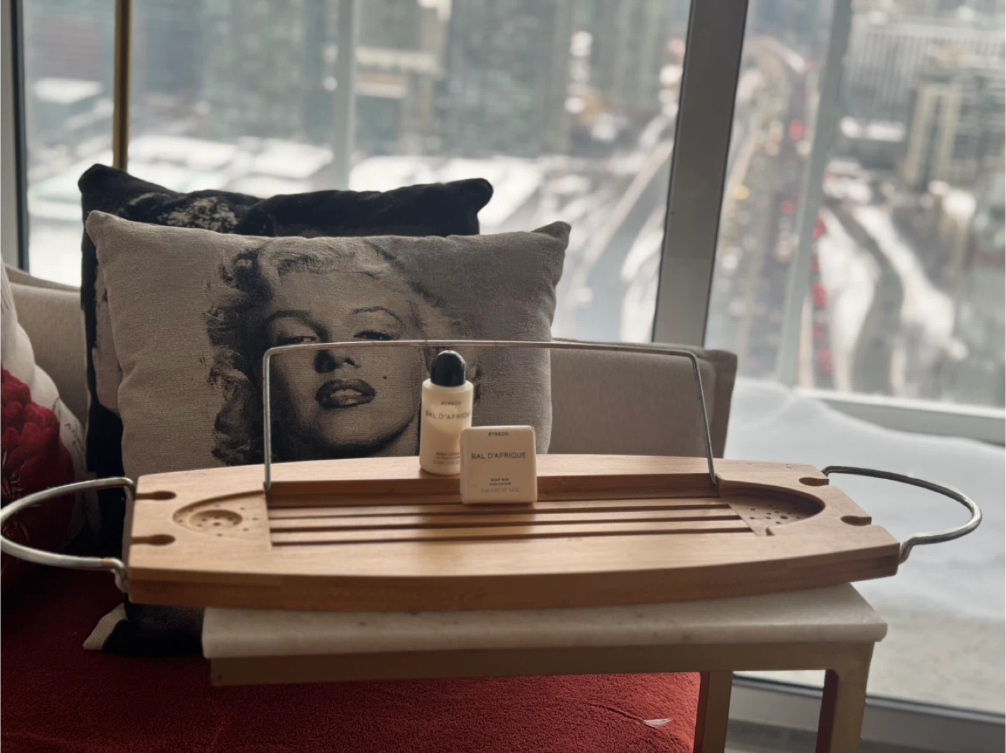 Wooden Bathtub Tray + Free Byredo Soap & Lotion