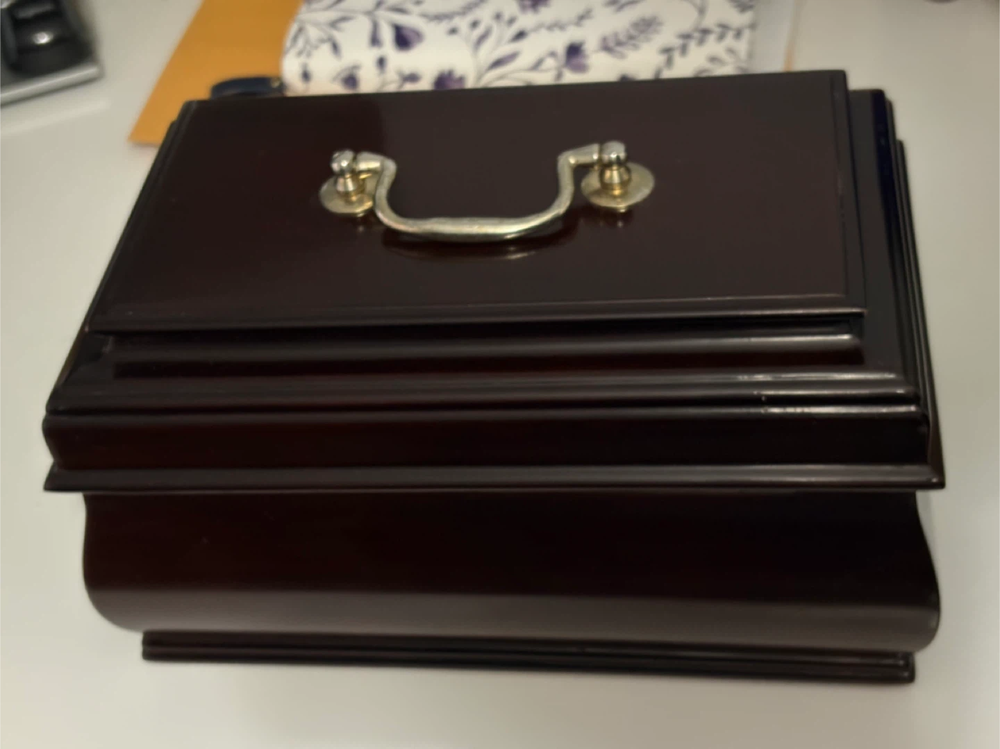 Vintage Bowring & Co Wooden Jewellery Box with Red Velvet Lining - photo 3