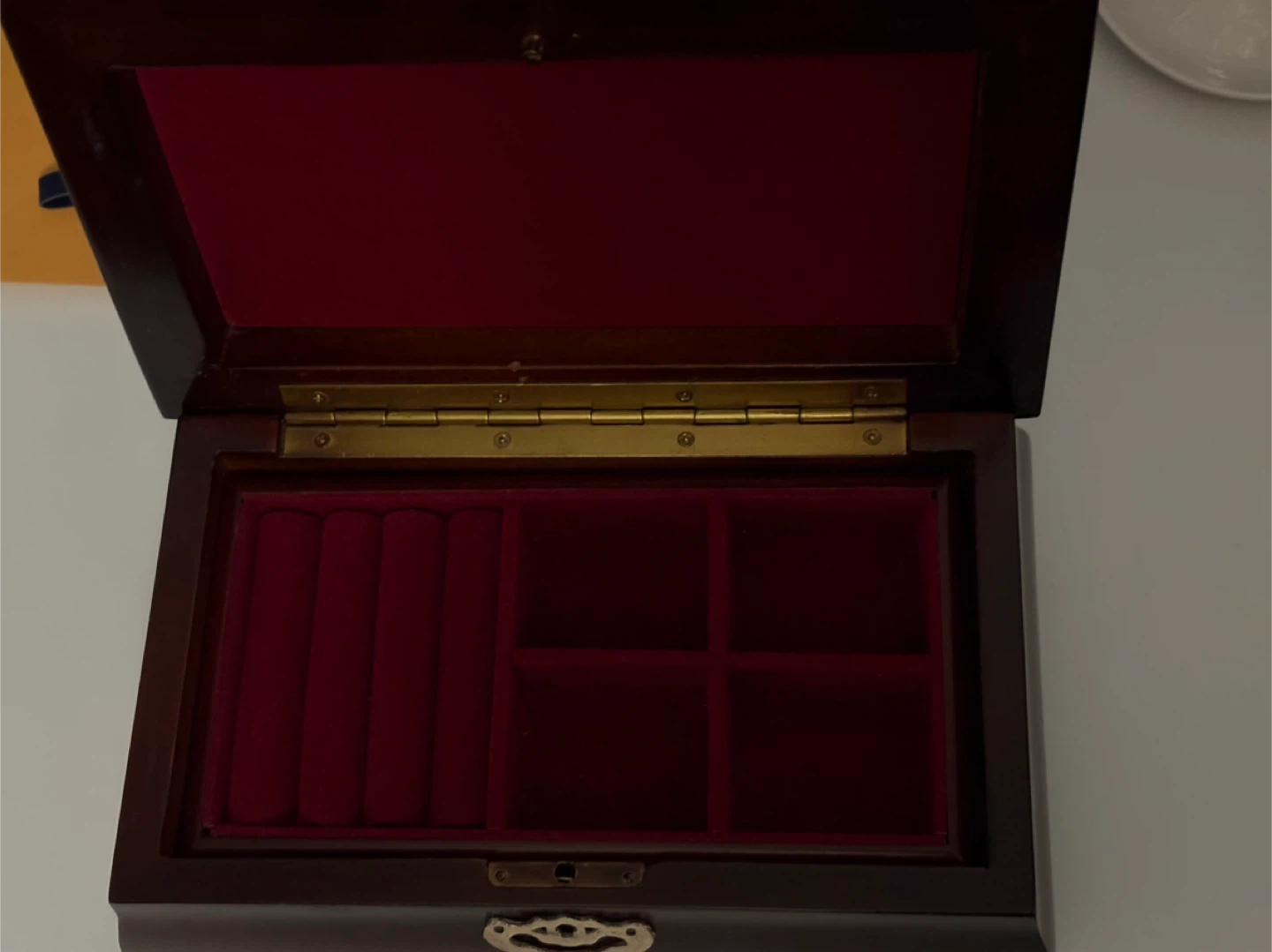 Vintage Bowring & Co Wooden Jewellery Box with Red Velvet Lining - photo 4