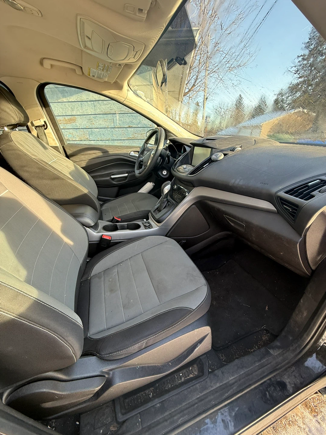 2014 Ford Escape – Low KM - reliable SUV - photo 4