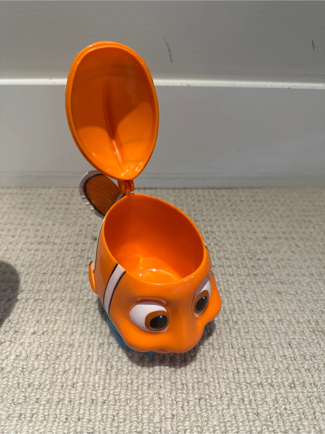 Disney Finding Nemo Treat cup plus paw petrol tumbler - photo 2