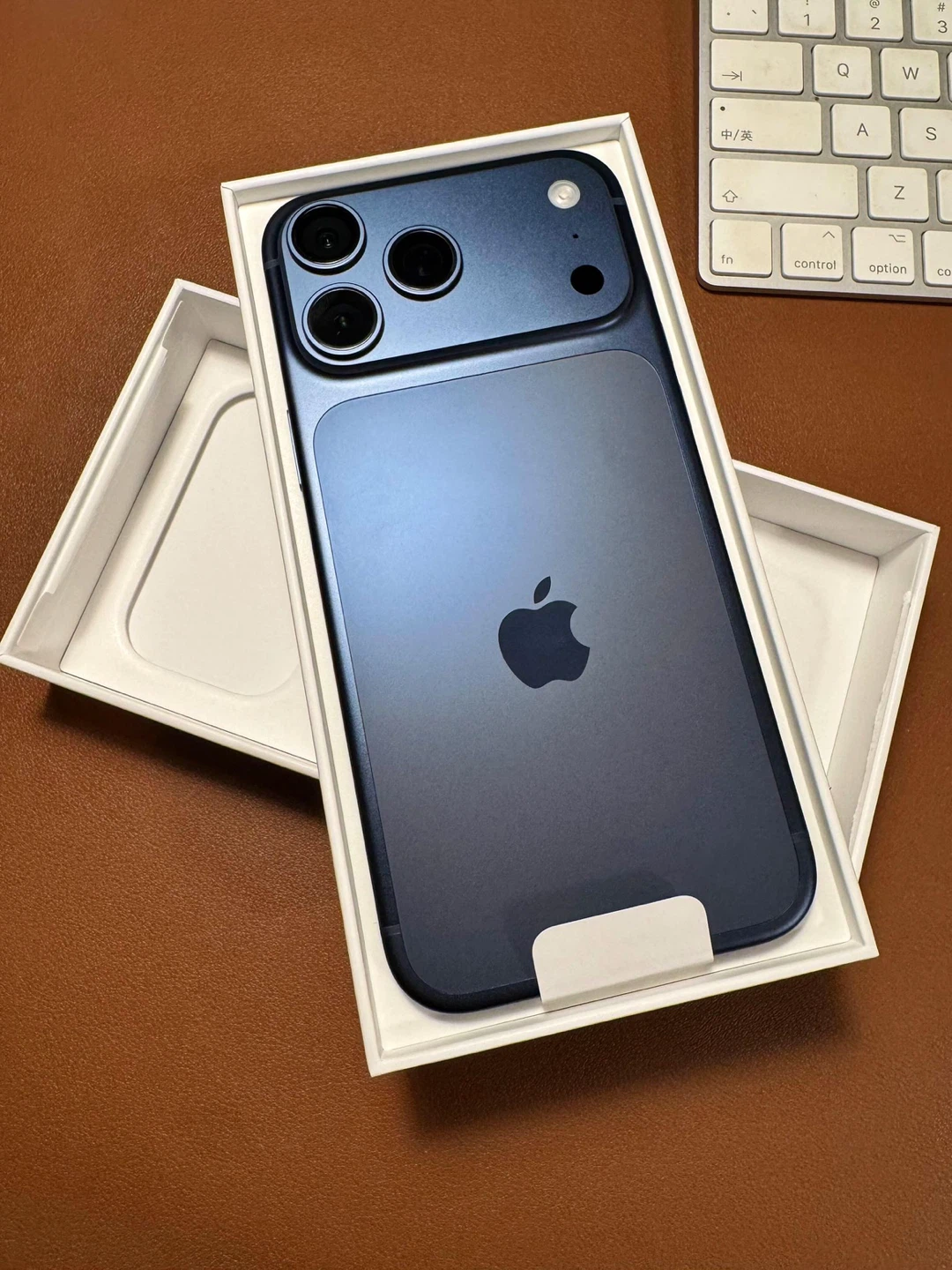 iPhone17Pro - photo 2