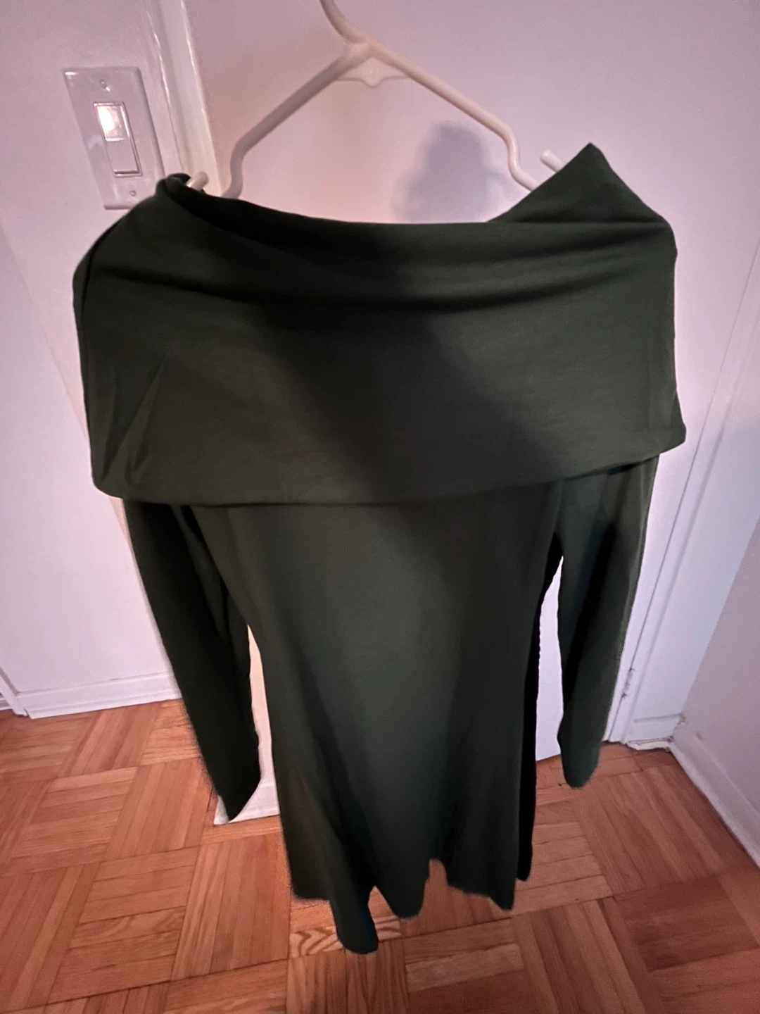 Green and Black Asymmetrical Dress - photo 2