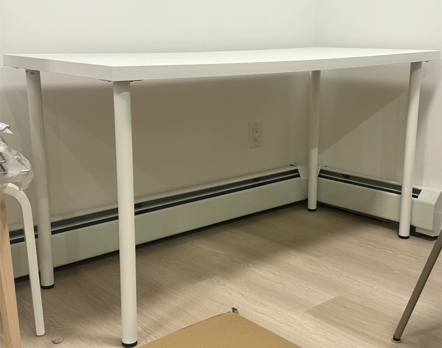 IKEA LAGKAPTEN / ADILS Desk - white