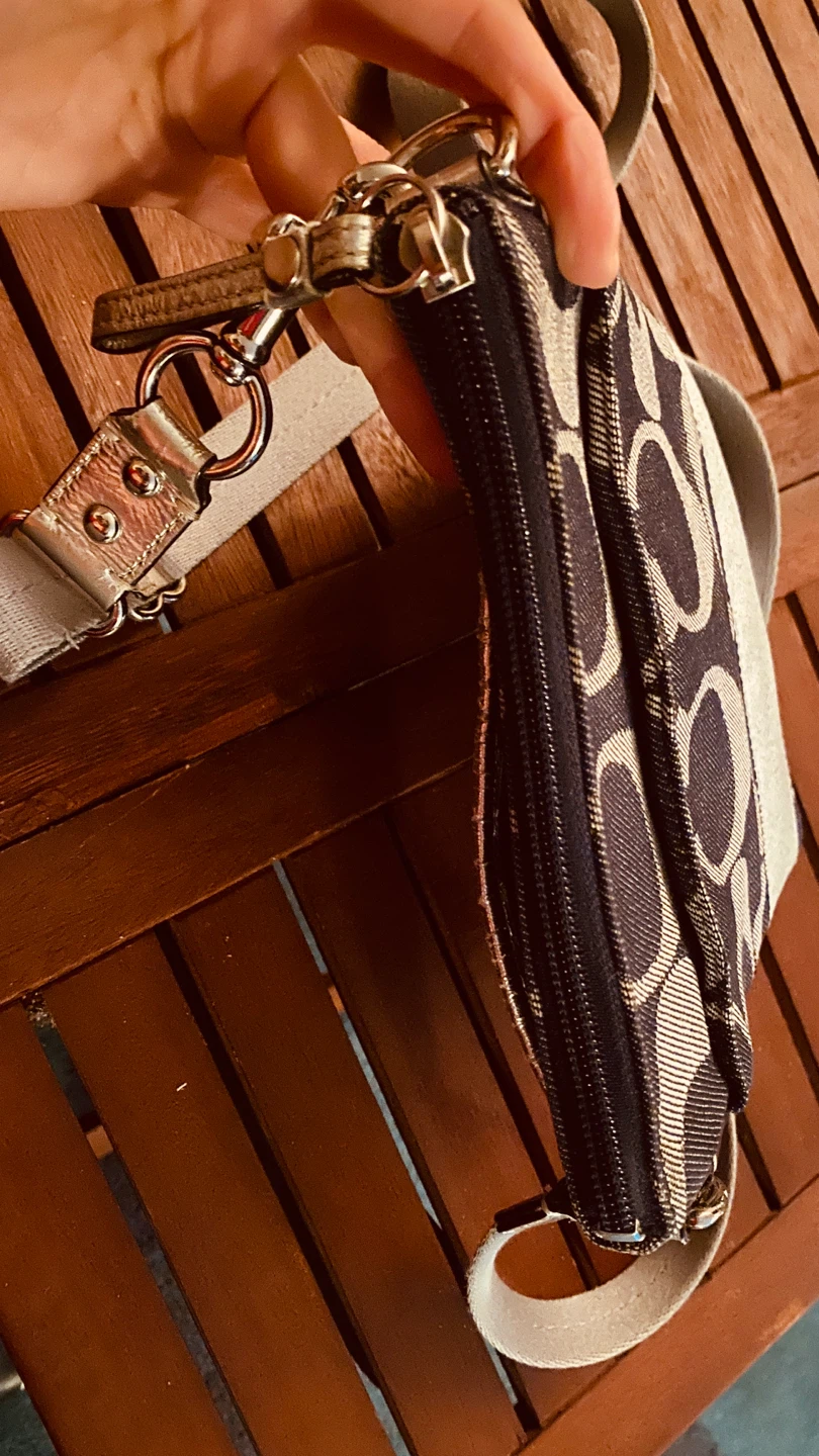 Coach Signature Crossbody Bag - photo 3