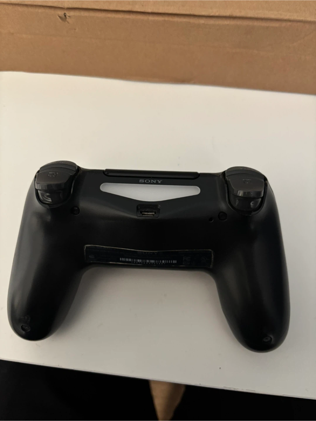 Sony PlayStation 4 DualShock 4 Controller - photo 2