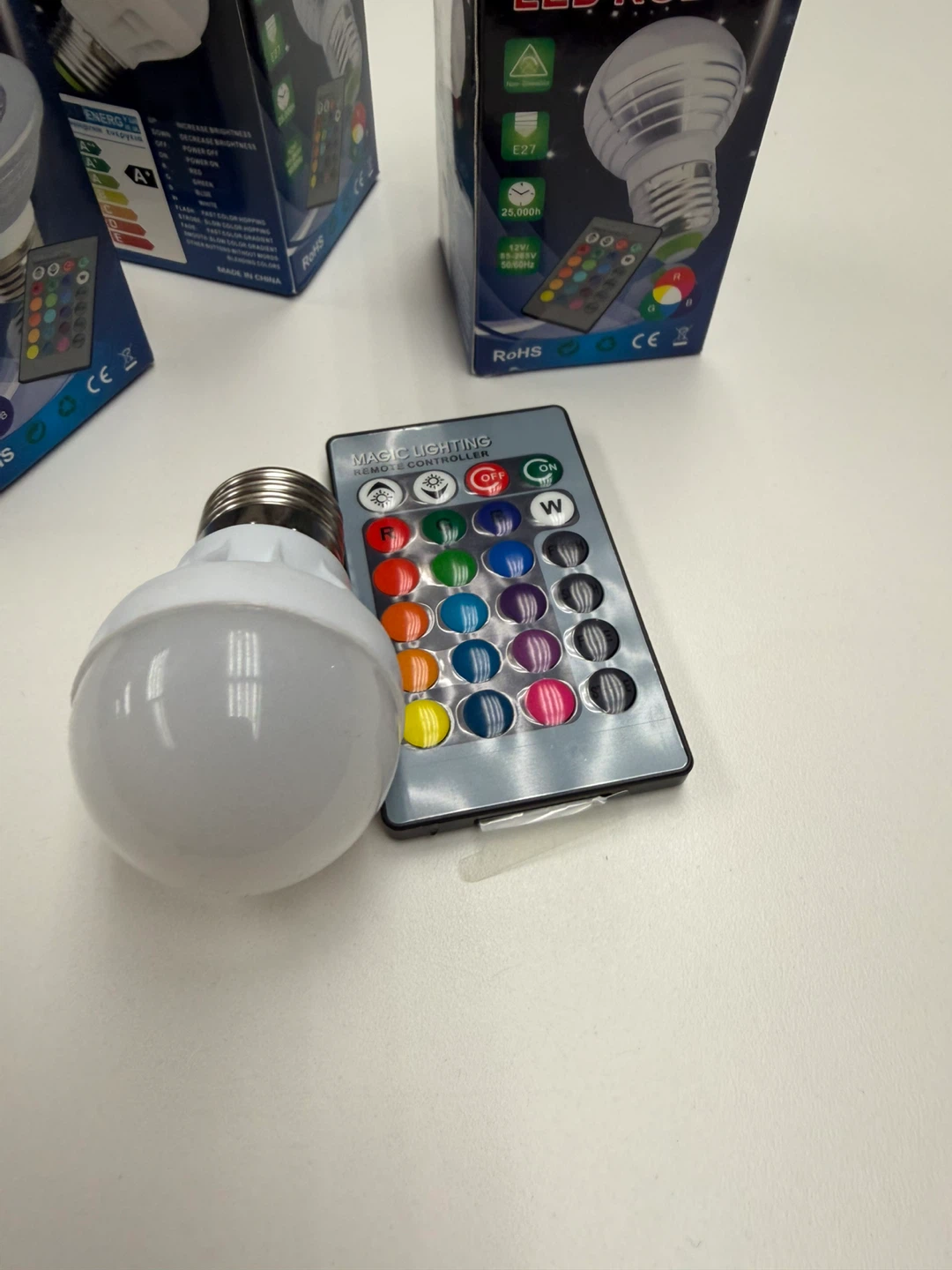 LED RGB SD Light Bulb with Remote Control - photo 2