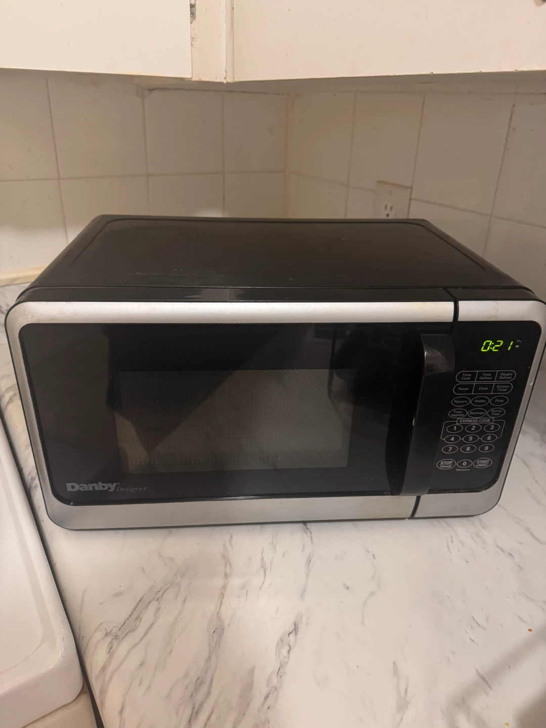 Danby Designer Microwave - photo 2
