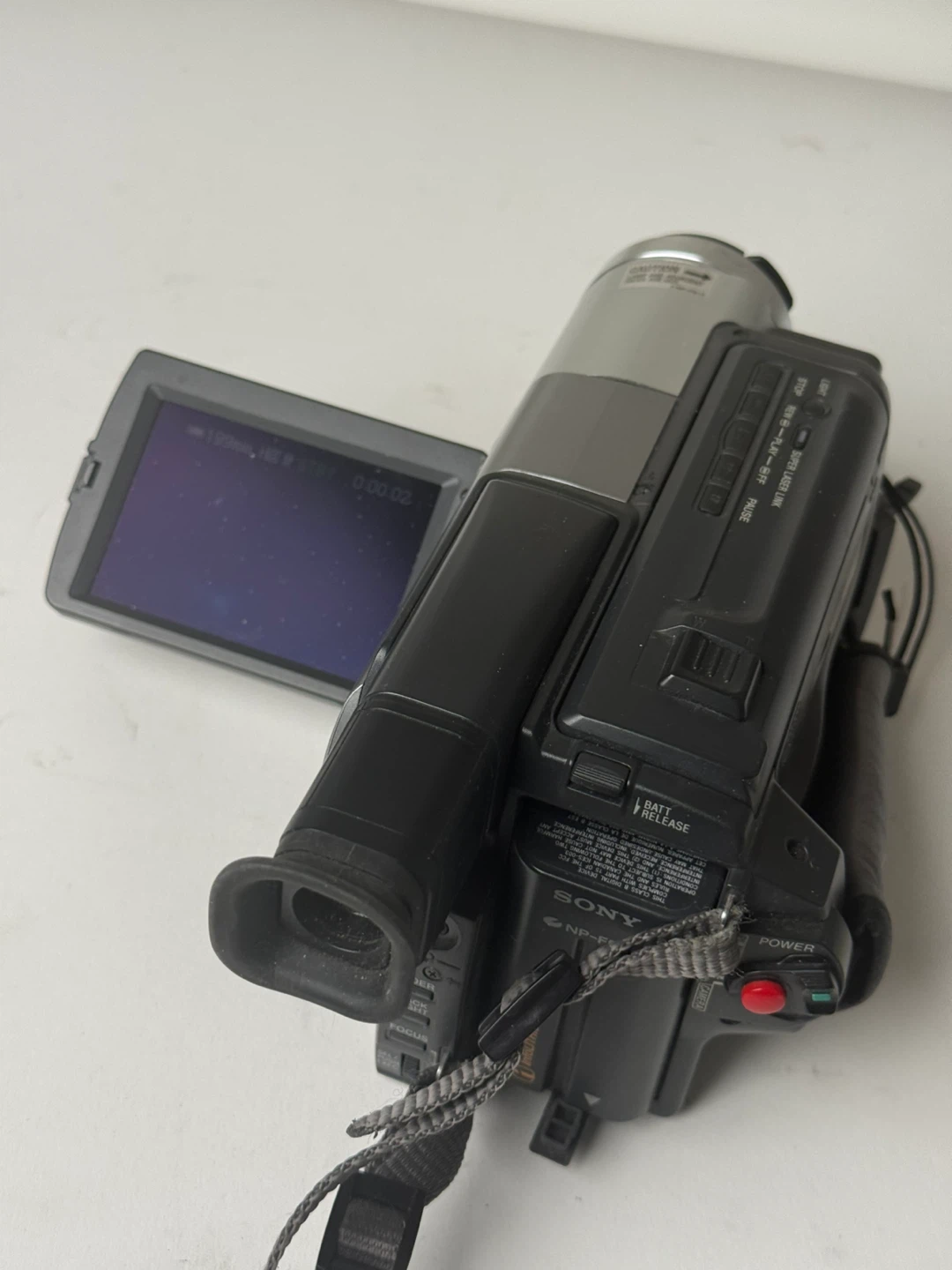 Sony Vintage Handycam TRV-98 Video 8 Camcorder - photo 4