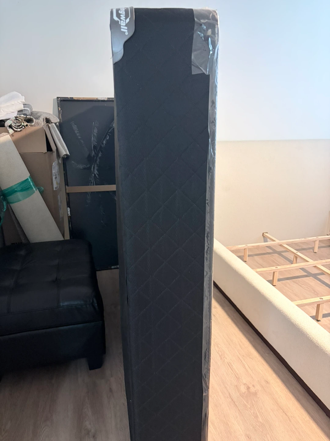 Queen size box spring - photo 2