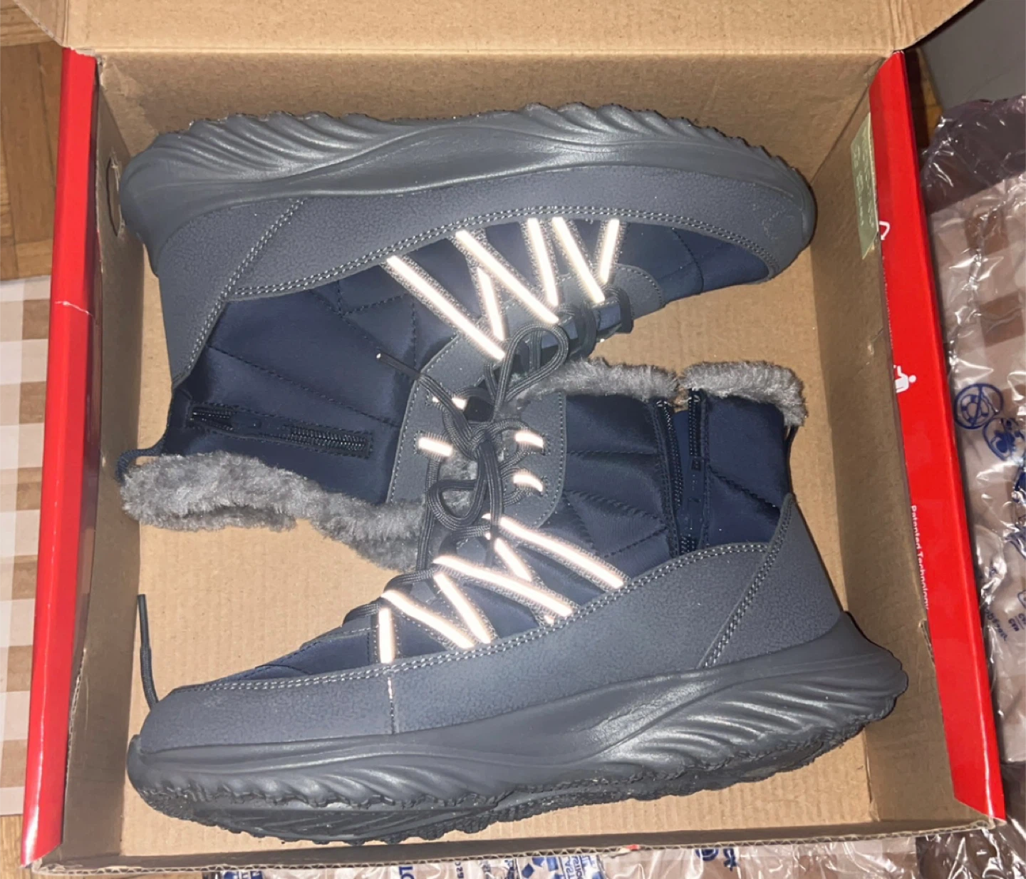 NIB Cheeks Grey/Navy Boots Women's 7.5 - photo 2