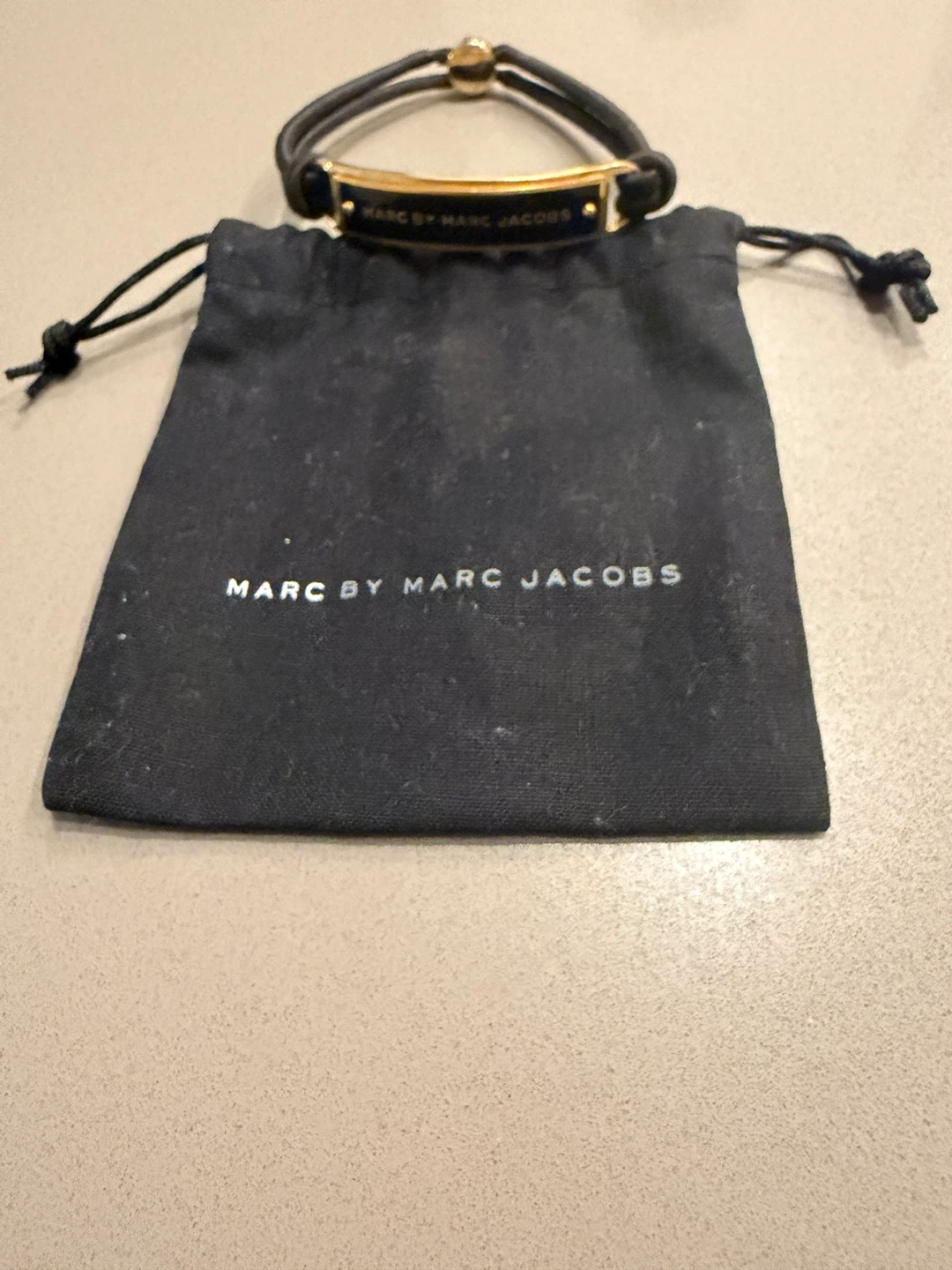 Marc by Marc Jacobs Black Leather ID Bar Bracelet - photo 3