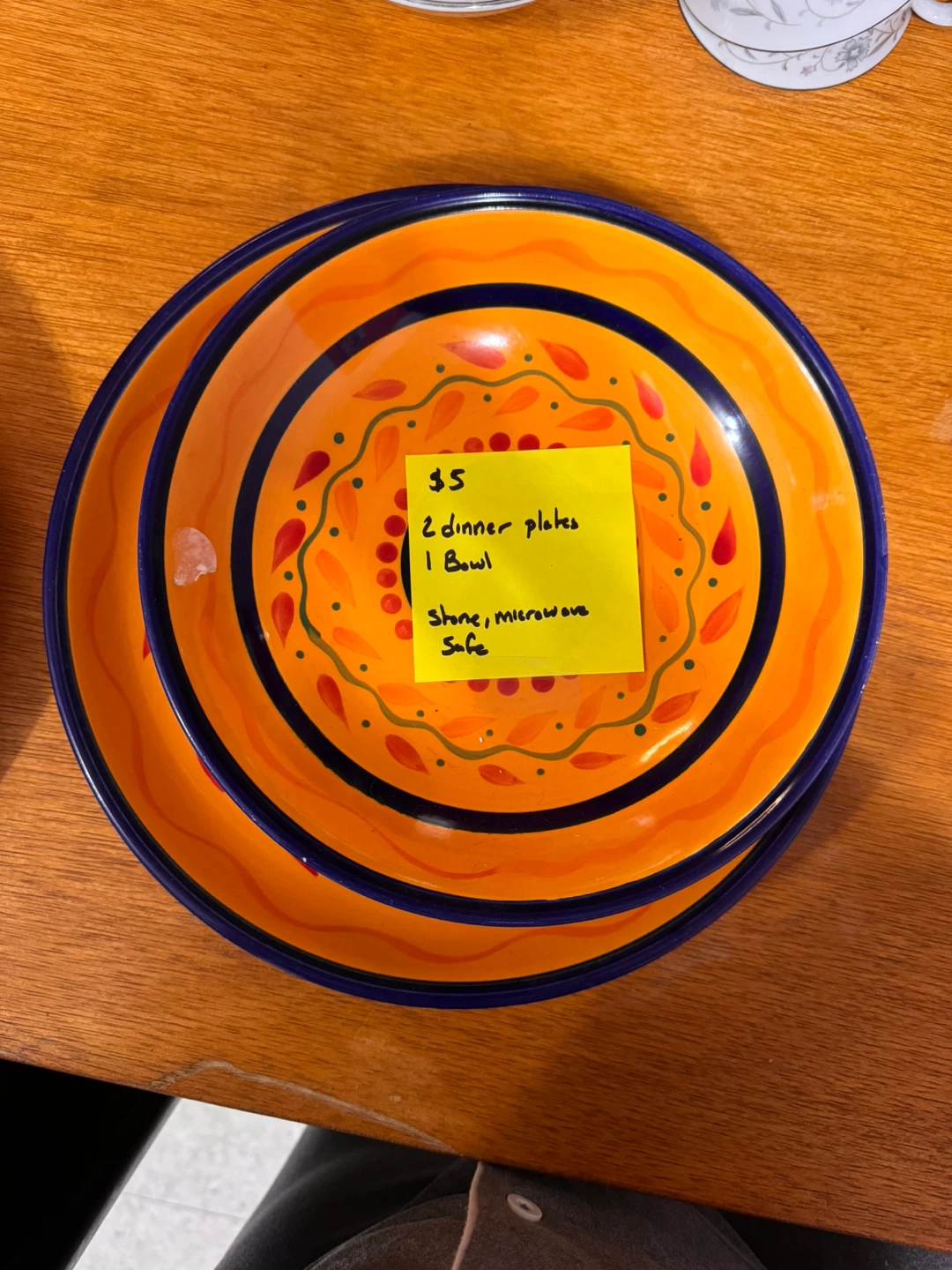 2 Dinner Plates and 1 Bowl Set