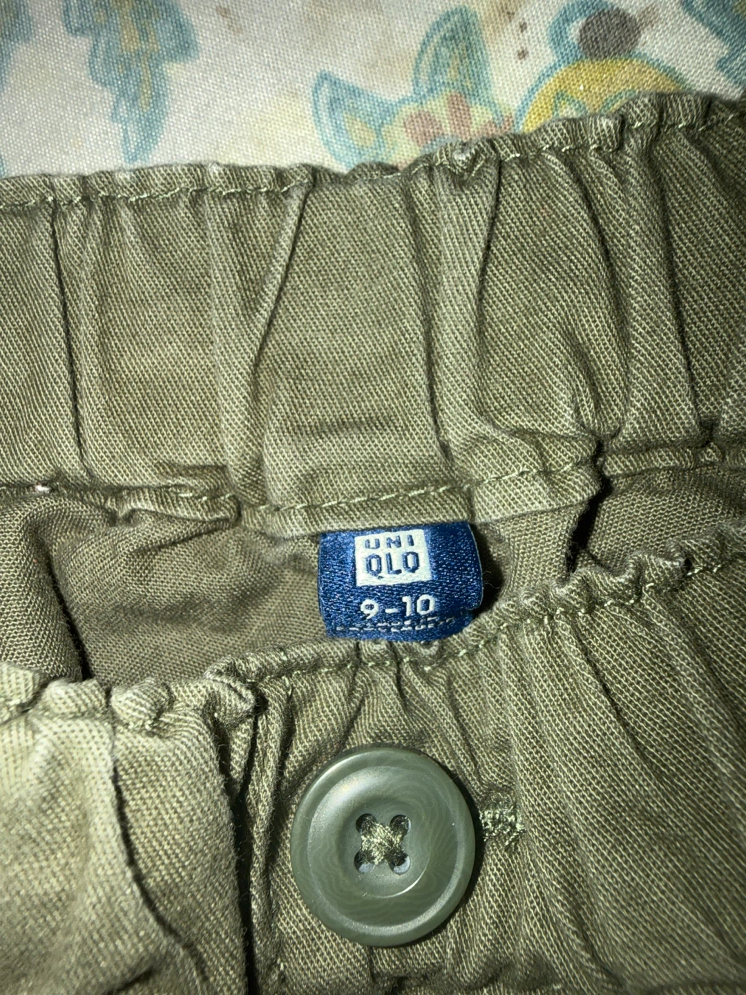Uniqlo Kids Olive Green Cotton Shorts Size 9-10 - photo 2