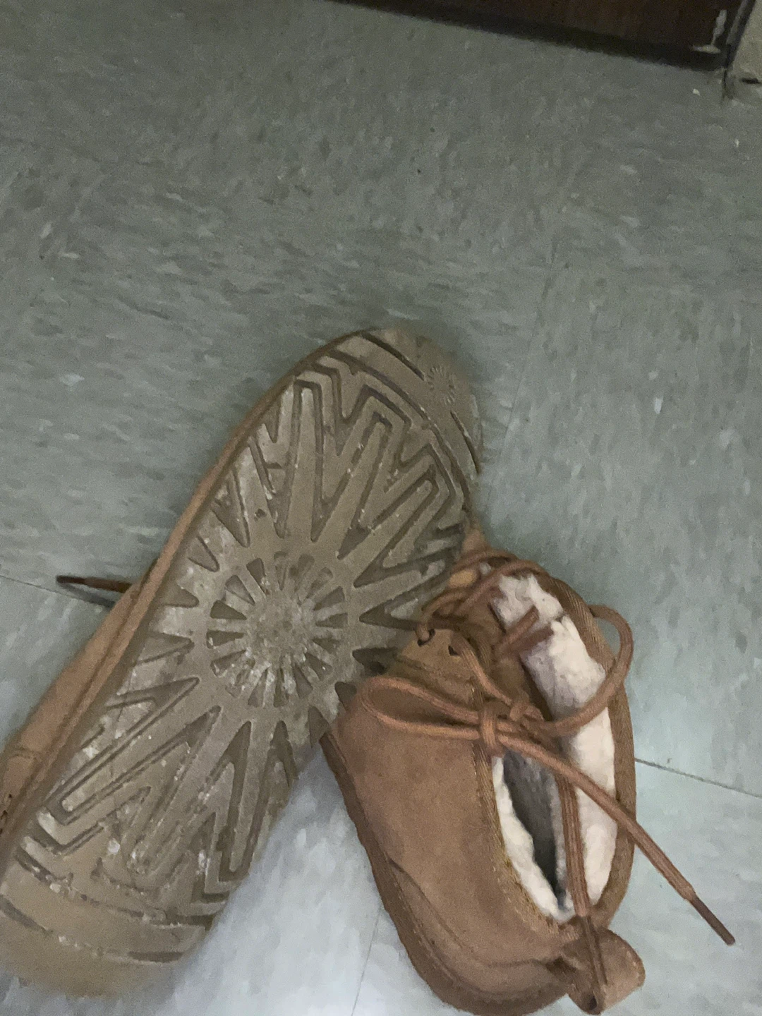 UGG Chukka Boots - Tan Suede - photo 2