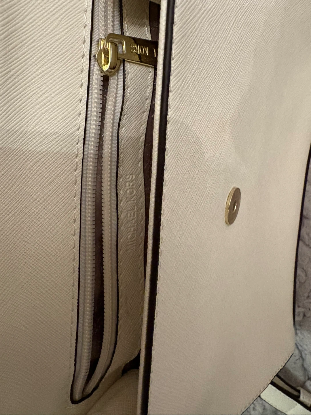 Michael Kors Cream Leather Handbag - photo 3