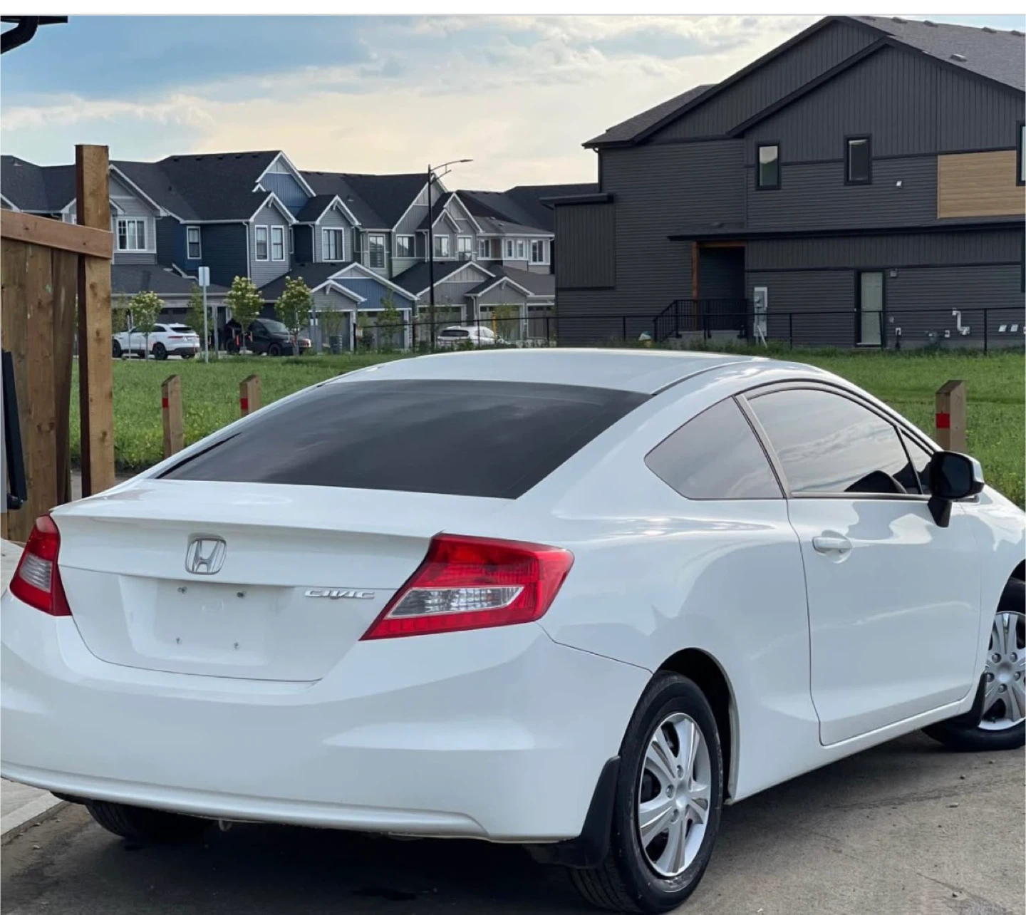 White Honda Civic Coupe - photo 4