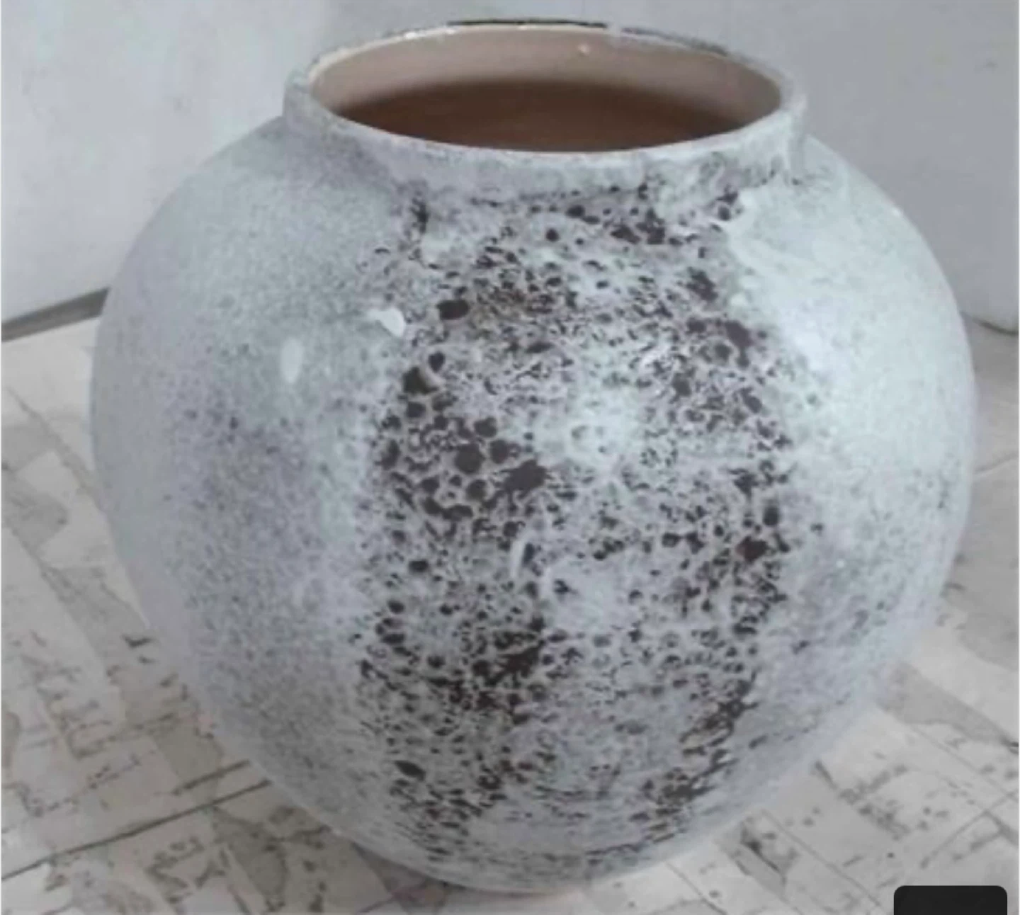 New Rustic Ceramic Circular Flower Vase 8" x 8.85"