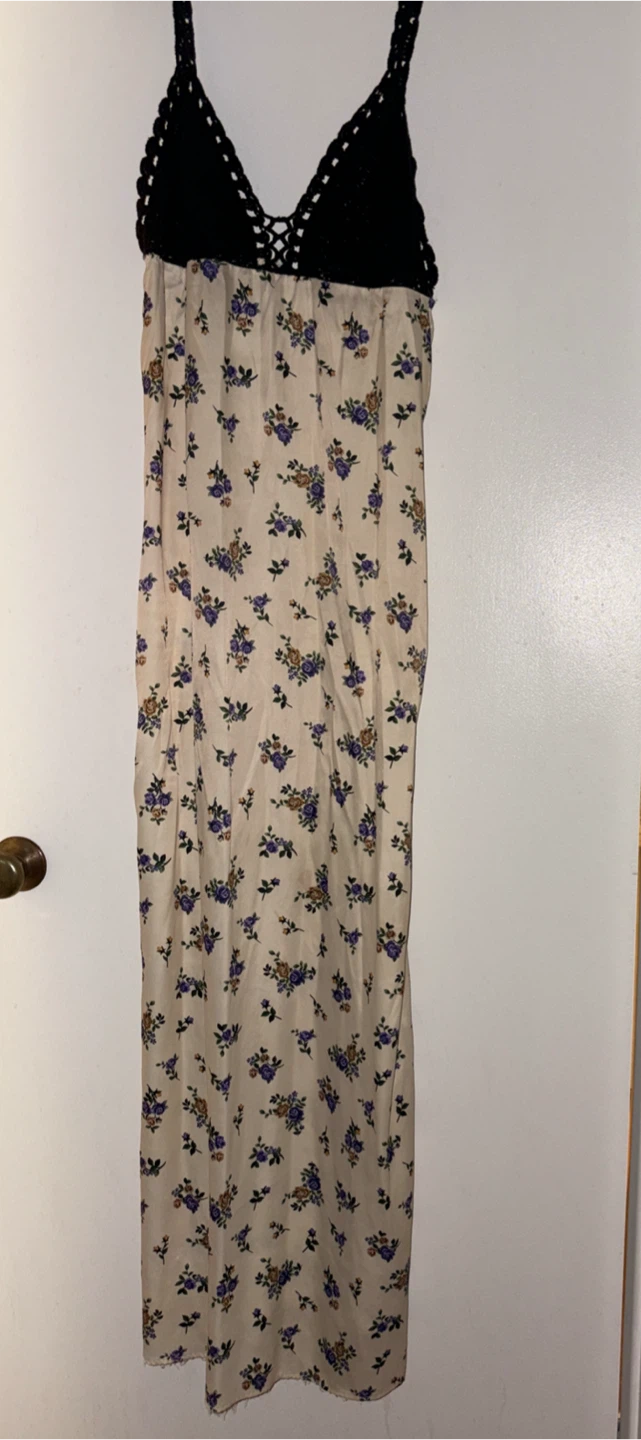 Floral Maxi Dress with Crochet Top - photo 4