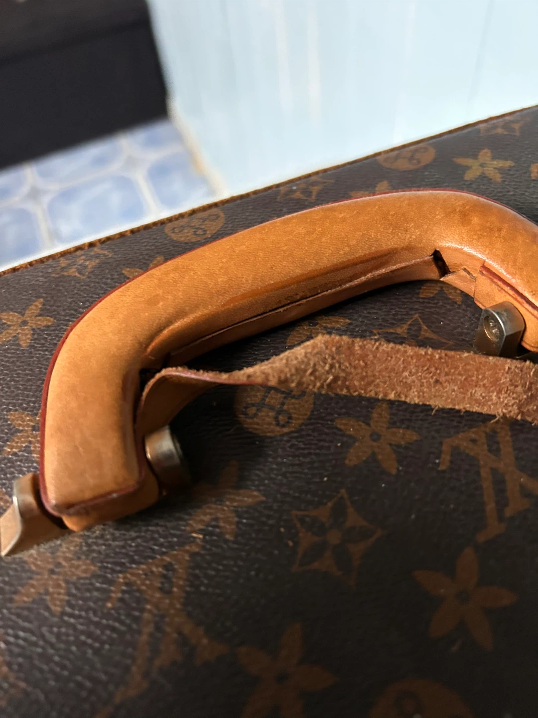 Louis Vuitton Monogram Vanity Case - photo 3
