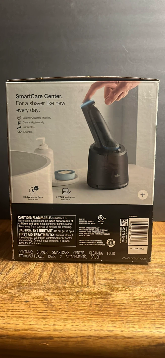 Braun Series 6 6090cc Electric Shaver Kit with SmartCare Center - photo 2